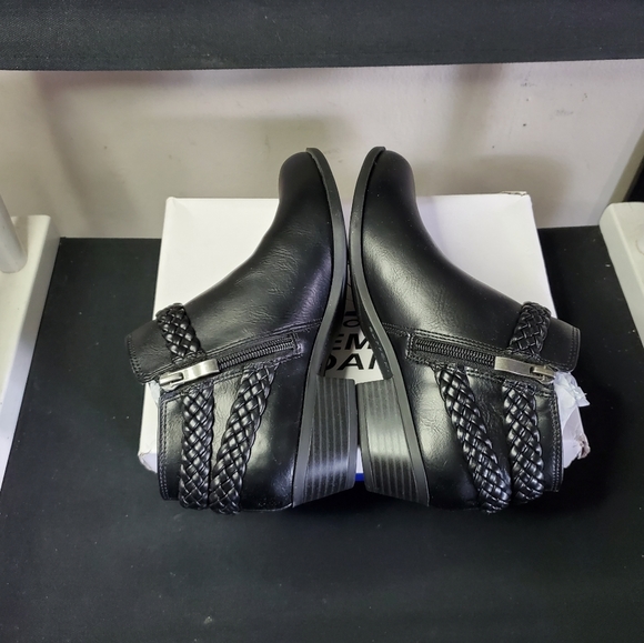 LIFE STRIDE Womens Adriana Ankle Bootie Size 6 - Picture 6 of 10